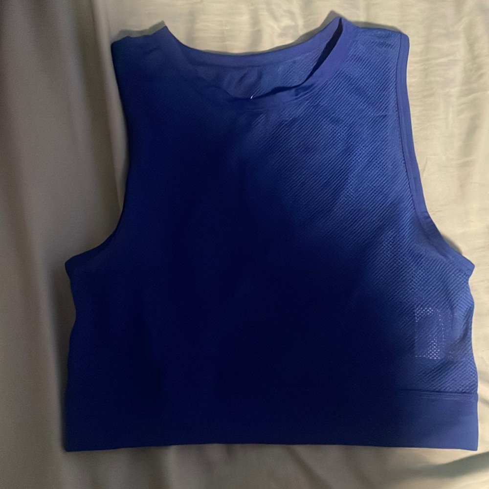 Workout top never been used